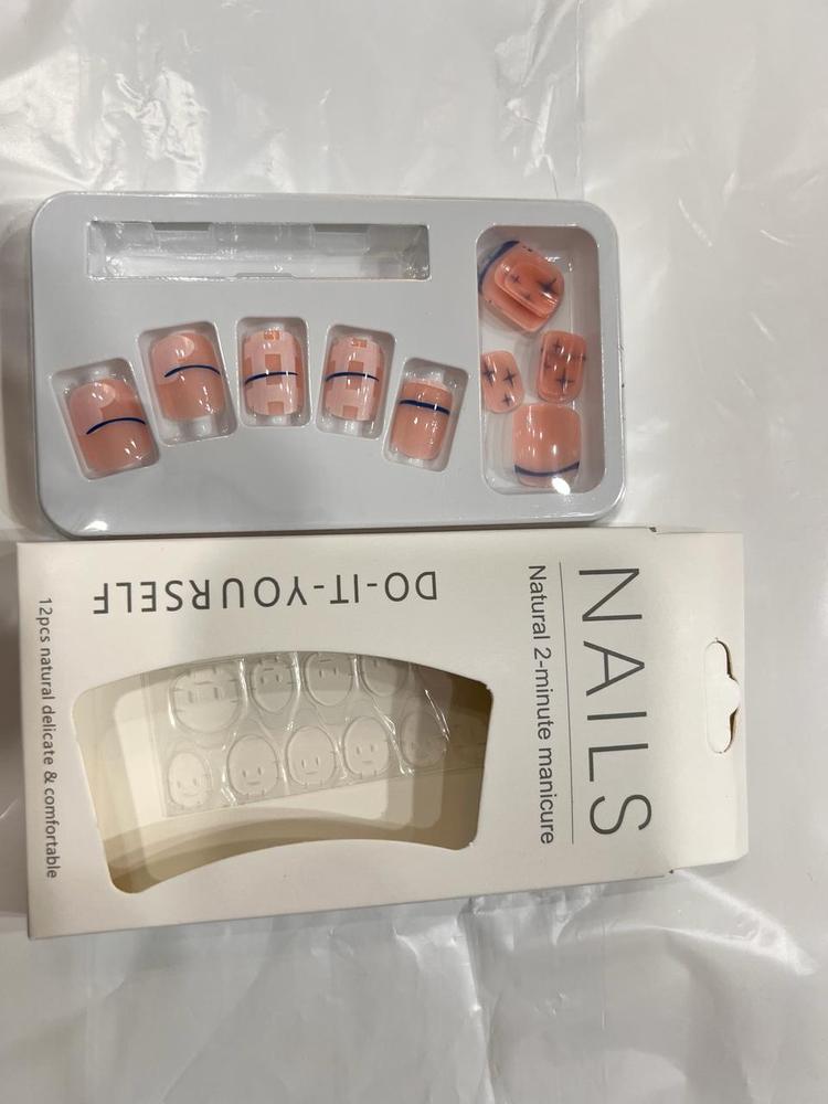 12 Pcs Designed Hand Nails