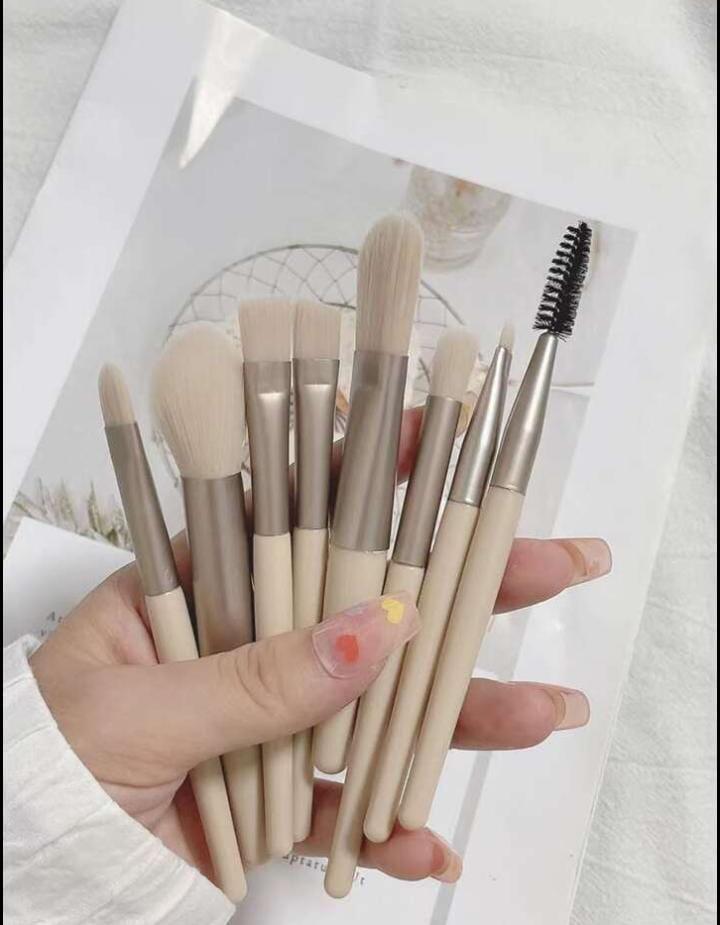 8 Pcs Makeup Brushes Set