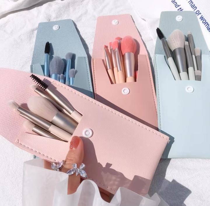 8 Pcs Makeup Brushes Set With Leather Puch