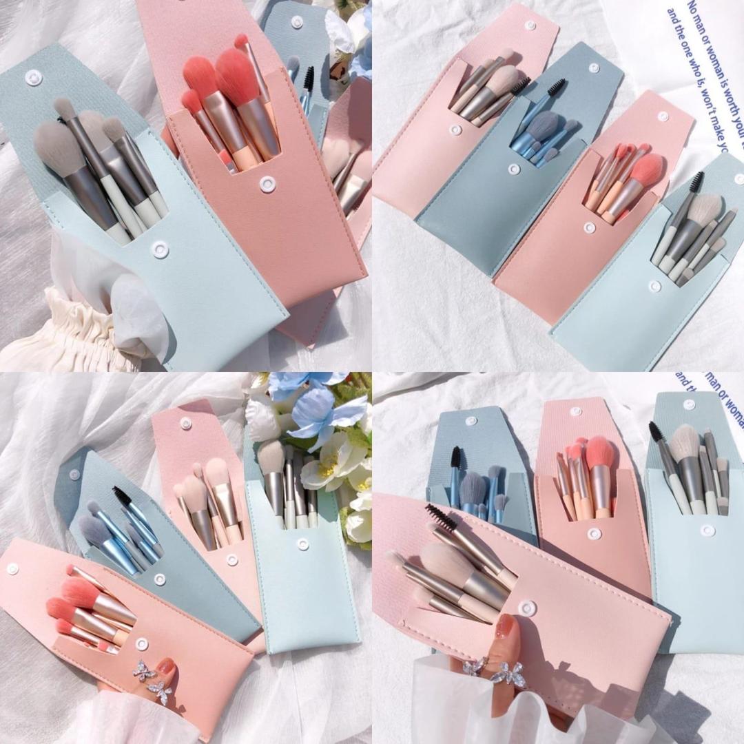 8 Pcs Makeup Brushes Set With Leather Puch